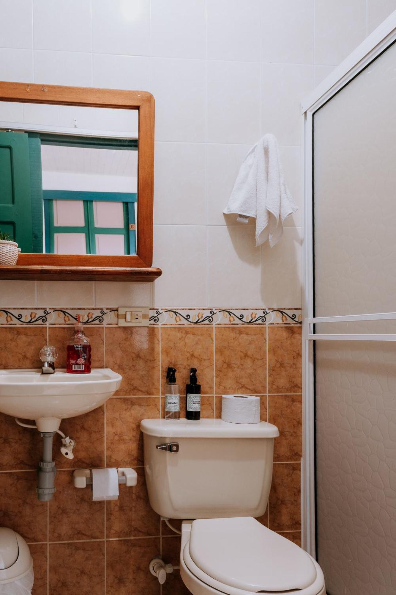 Origen Hostel خاردين المظهر الخارجي الصورة